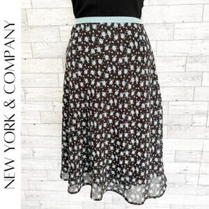 NEW YORK & COMPANY Black & Blue Floral Skirt, 4